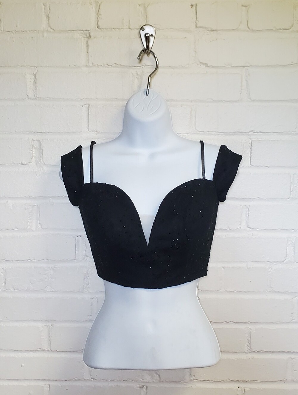 Madison James Sweetheart Crop Top